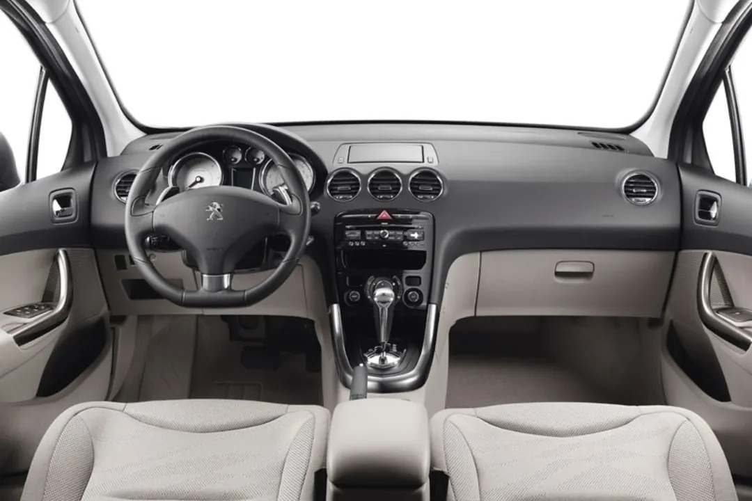 این پژو ۳۰۸ است/ شاهکار مهندسی یا کابوس خریداران؟+ عکس این پژو ۳۰۸ است/ شاهکار مهندسی یا کابوس خریداران؟+ عکس