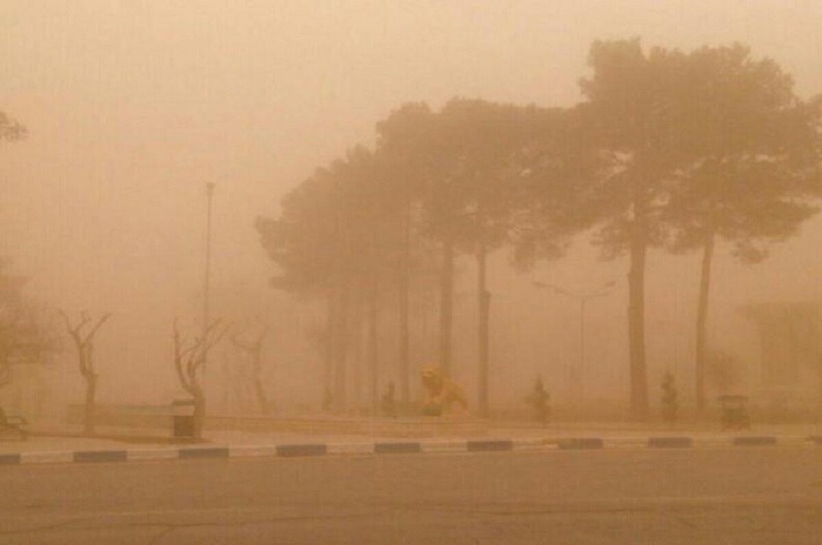 گردوخاک پرواز‌های قشم را مختل کرد+فیلم