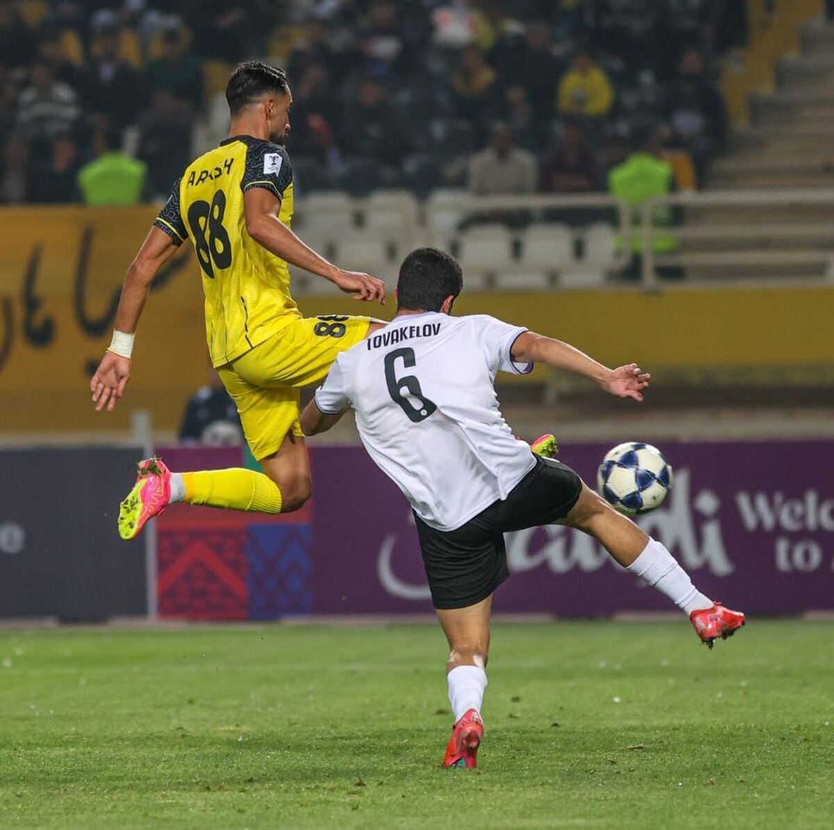 فرار از شکست سپاهان مقابل آخال در آخرین دقایق + فیلم