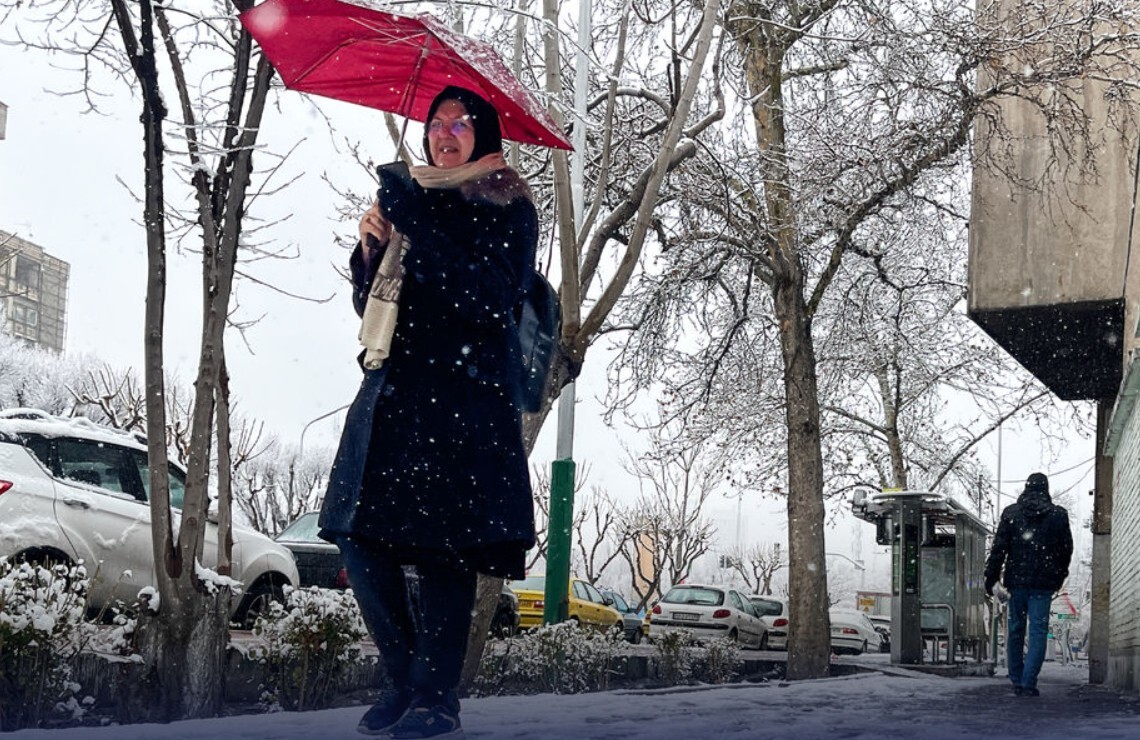 اولین بارش برف پاییزی ۱۴۰۴ ثبت شد / سرماویخبندان از این تاریخ کشور را فرا می‌گیرد
