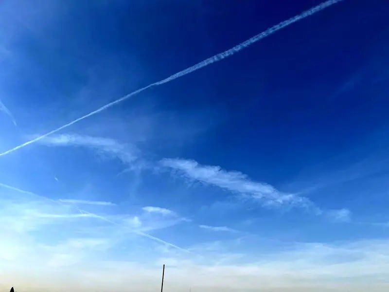 علت دود سفید در آسمان تهران مشخص شد