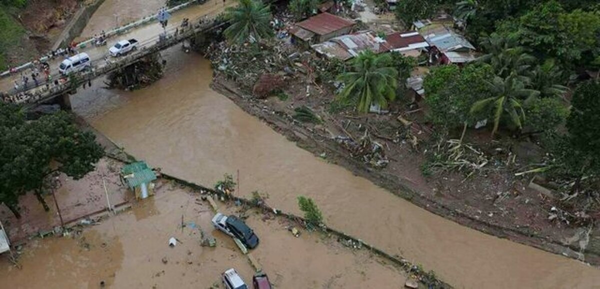 طوفان سهمگین در فیلیپین / ۲۰۰ نفر مفقود یا کشته شدند + فیلم