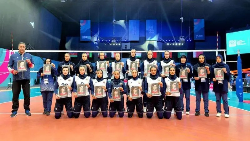 لحظه‌ای بغض‌آلود در ترکیه / ادای احترام والیبالیست‌های زن ایران به صابر کاظمی