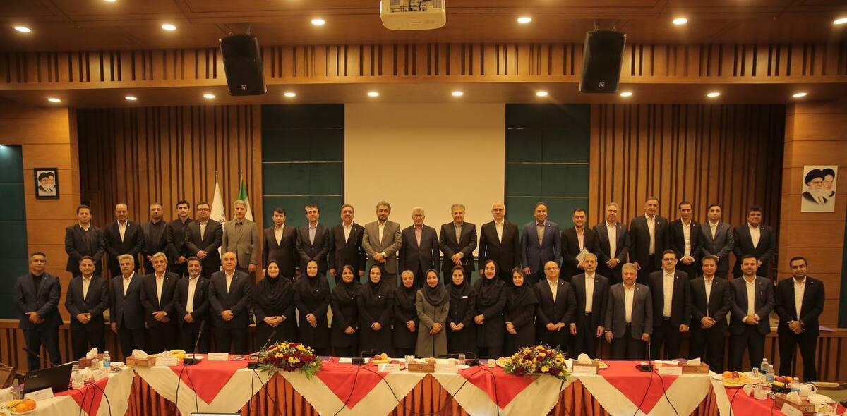 زرندی مقدم ‌در آخرین مجمع منطقه‌ای بانک اقتصادنوین: رشد متوازن بانک در همه شاخص‌ها مدنظر است