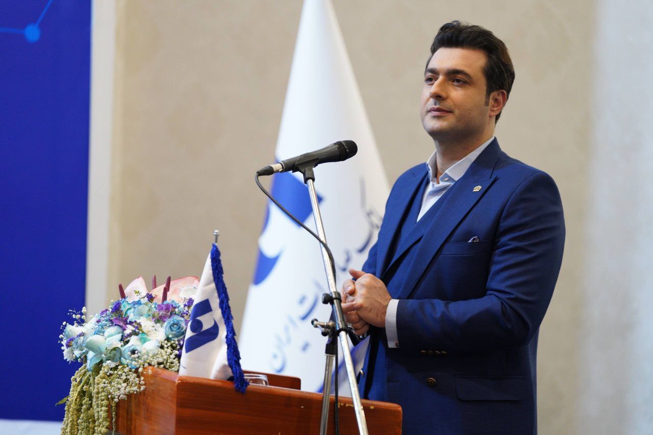 راهبرد بانک صادرات ایران خروج از بنگاهداری و تمرکز بر فعالیتهای مولد و شفاف است راهبرد بانک صادرات ایران خروج از بنگاهداری و تمرکز بر فعالیتهای مولد و شفاف است