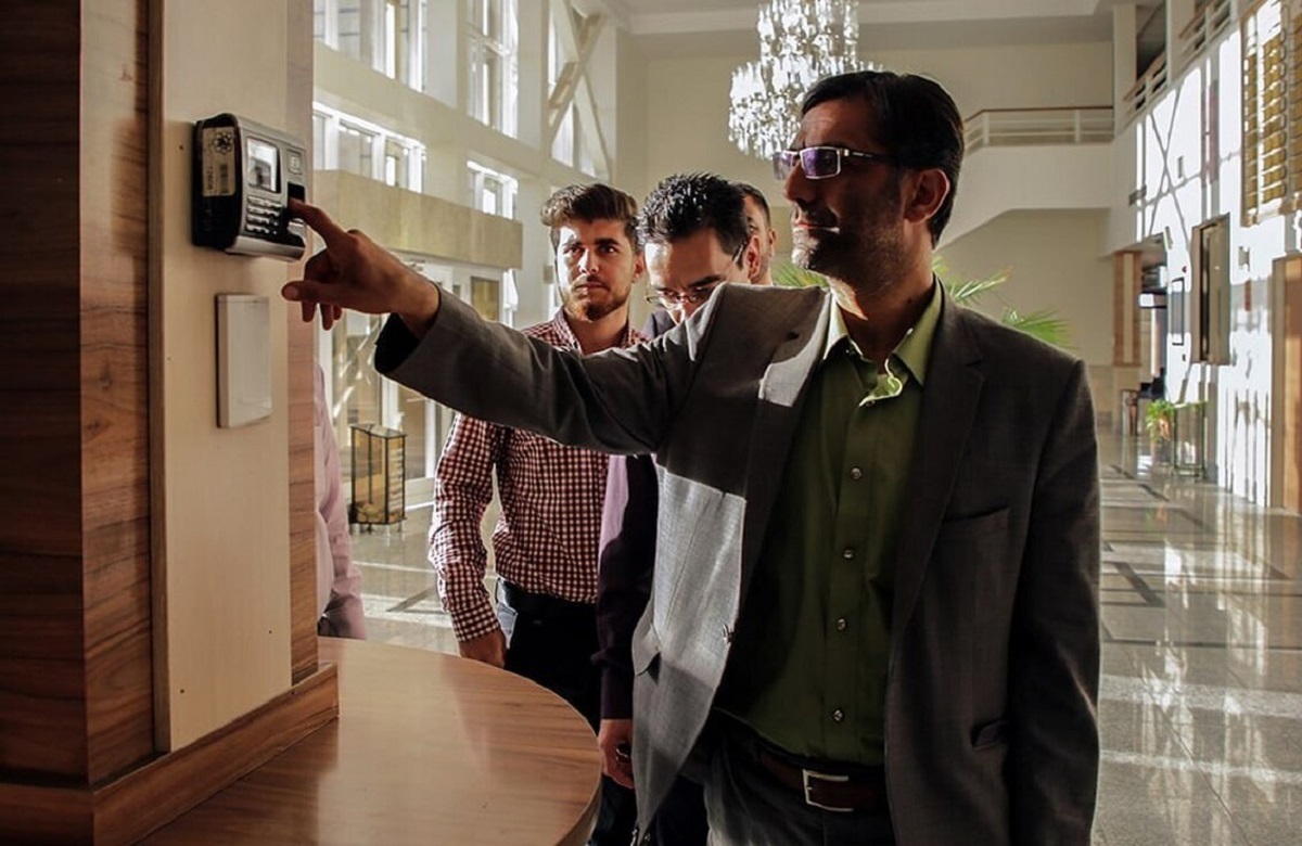 معاون رئیس‌جمهور توضیح داد: کوچک‌سازی دولت با نیروی انسانی آموزش‌دیده