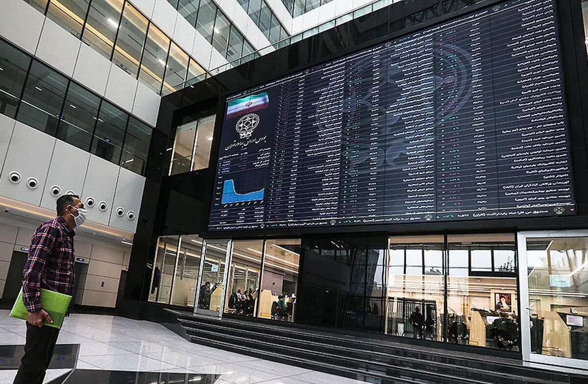 پیش‌بینی بورس فردا سه‌شنبه ۲۰ آبان ۱۴۰۴ / شاخص‌های بورس نزولی خواهند ماند؟