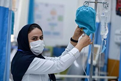 دولت گرفتار مشکل کمبود پرستار و پرستاران گرفتار مشکل معیشت