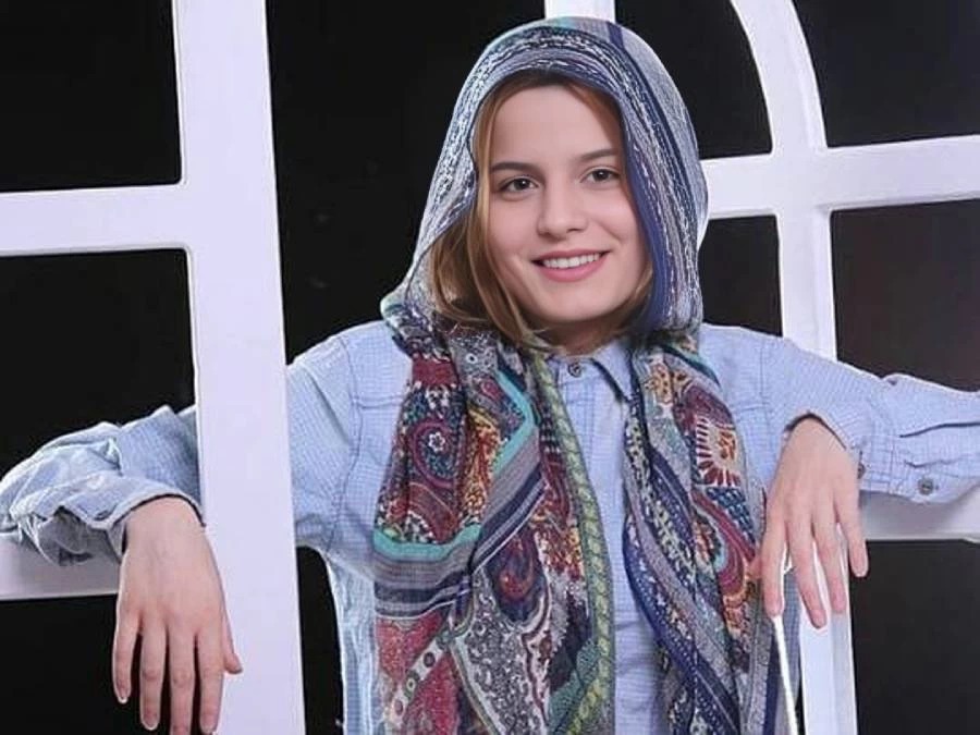 بازیگر زن سریال معروف خودکشی کرد / تعرض تهیه کننده معروف به بازیگر زن جنجالی شد