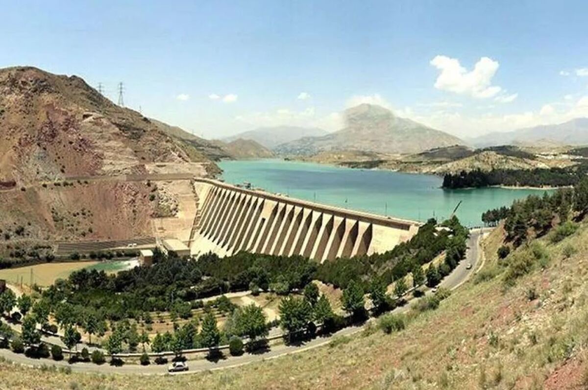 یکی از پنج سد اصلی تامین آب تهران در آستانه خشک شدن + فیلم
