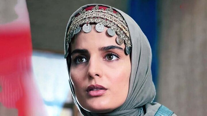 بیوگرافی غزاله اکرمی