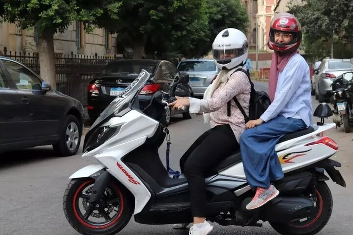 چراغ سبز روشن شد/ موتورسواری زنان منع شرعی ندارد