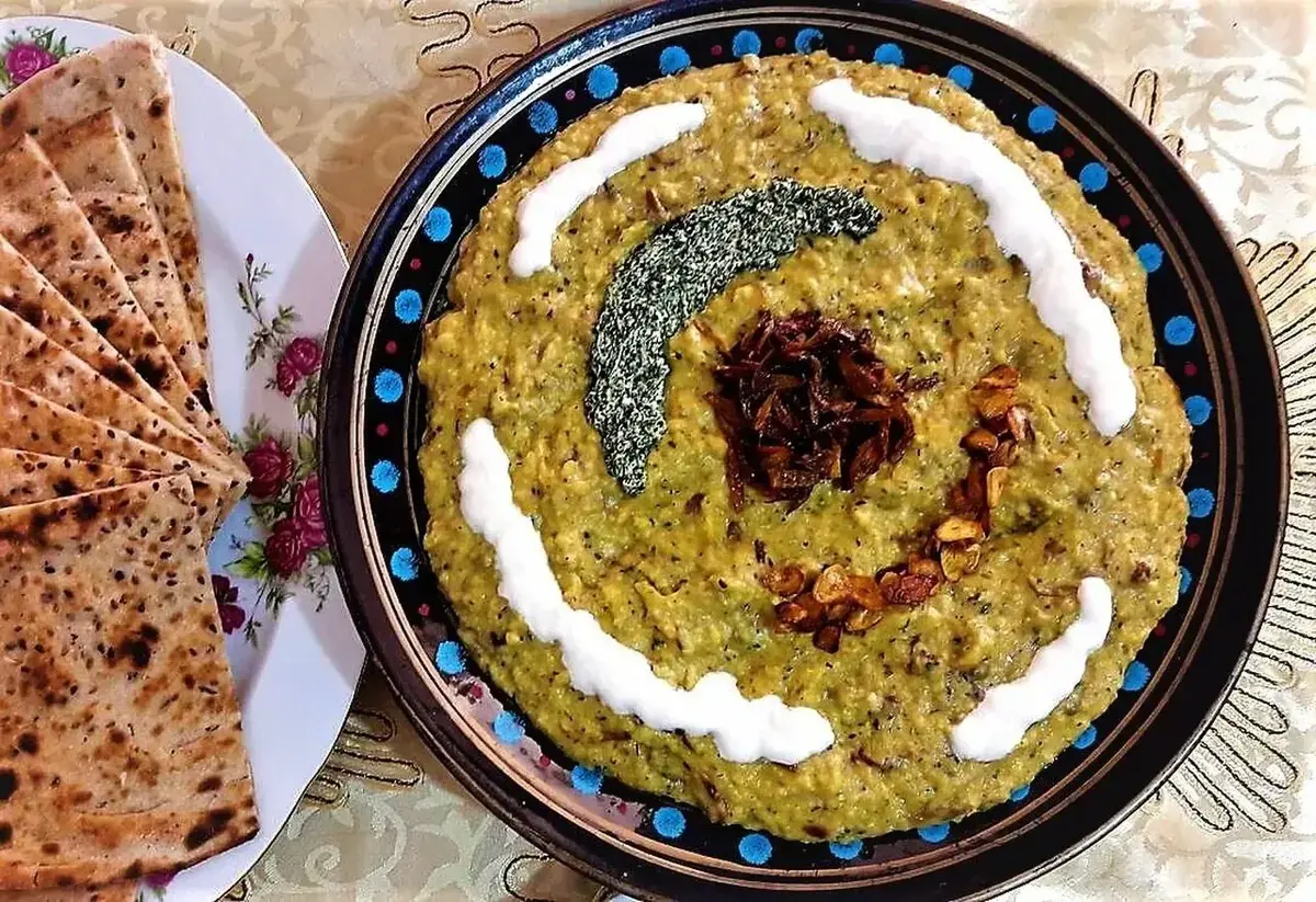 طرز تهیه آش بادمجان ملایری مخصوص روز‌های سرد پاییز