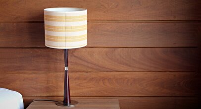 ۱۰ ایده جالب برای ست‌کردن آباژور چوبی با وسایل خانه