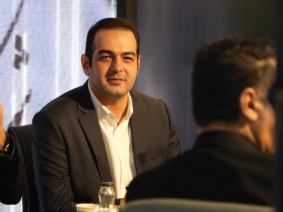 دکتر حمیدی مدیر عامل قاصدک دکتر حمیدی مدیر عامل قاصدک