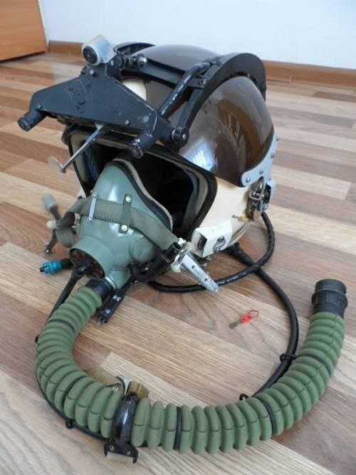 خلبان ارتش ایران با نماد سوخو-۳۵ + عکس خلبان ارتش ایران با نماد سوخو-۳۵ + عکس