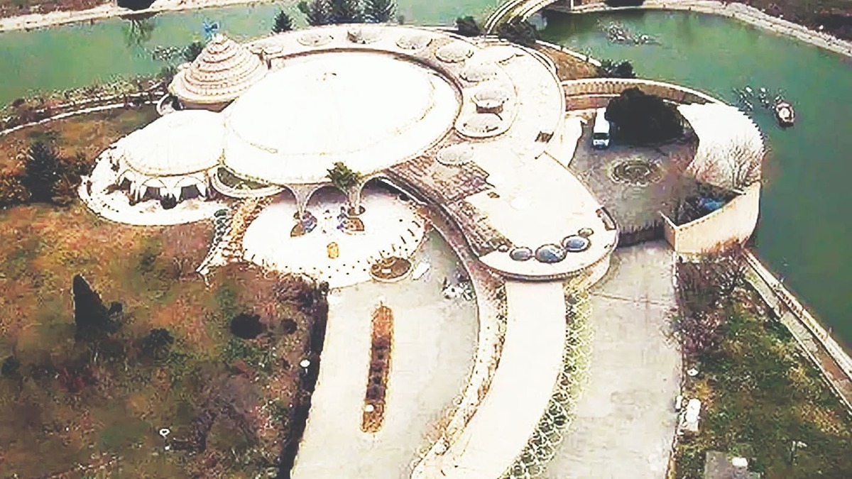 کاخ شمس پهلوی در مهرشهر رها شده/ گزارش عضو شورای شهر کرج از وضعیت اسفبار کاخ مروارید