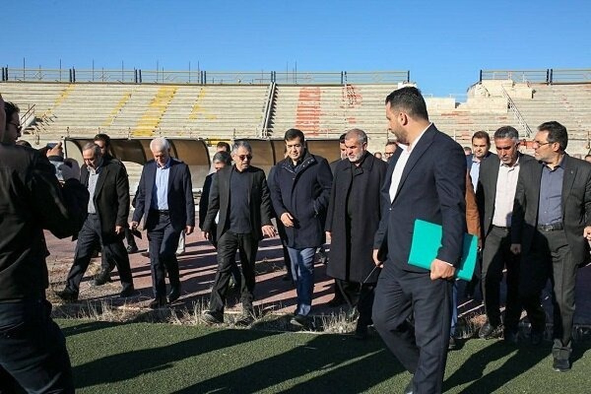 وضعیت ورزشگاه علی دایی بررسی شد / وزیر ورزش وعده تأمین بودجه داد