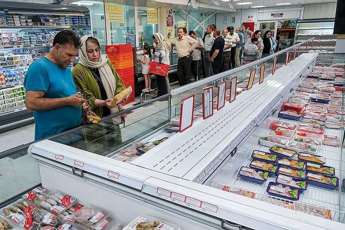 افزایش سرسام آور نرخ اقلام خوراکی/ قیمت مرغ و تخم مرغ پرواز کرد افزایش سرسام آور نرخ اقلام خوراکی/ قیمت مرغ و تخم مرغ پرواز کرد