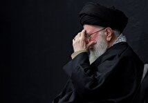 اولین شب مراسم عزاداری شهادت حضرت زهرا (س) با حضور رهبری+ فیلم