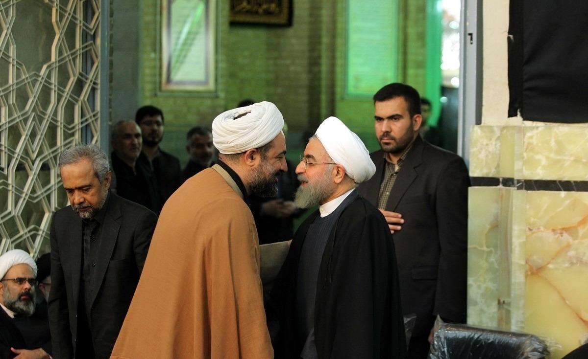 رسایی خطاب به روحانی: خندههای مستانه شما در حضور مسئولان انگلیسی چه دستاوردی داشت؟ رسایی خطاب به روحانی: خندههای مستانه شما در حضور مسئولان انگلیسی چه دستاوردی داشت؟