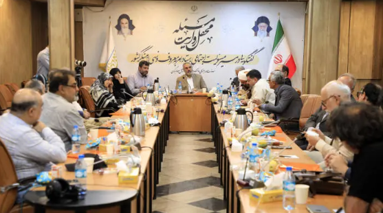 عکس جنجالی از الهام چرخنده در ستاد امر به معروف