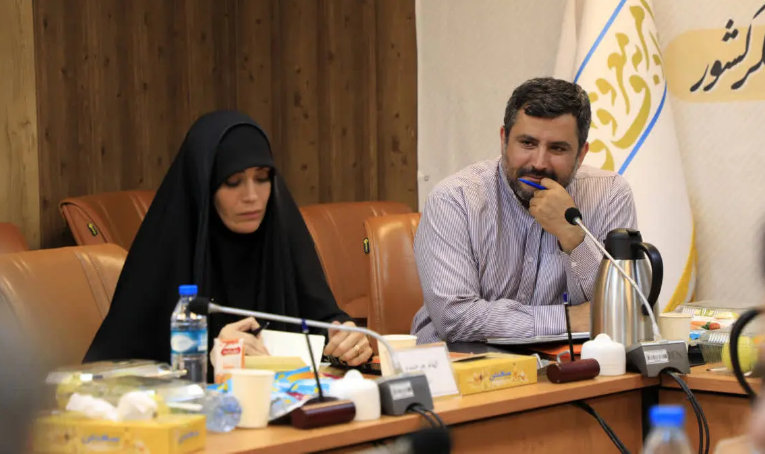 عکس جنجالی از الهام چرخنده در ستاد امر به معروف