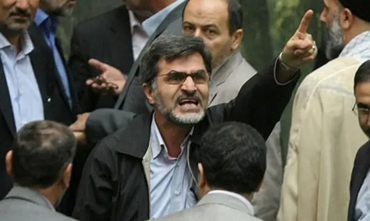 چه کسی در مجلس اولین بار شعار «مرگ بر فریدون» سرداد؟+ عکس چه کسی در مجلس اولین بار شعار «مرگ بر فریدون» سرداد؟+ عکس