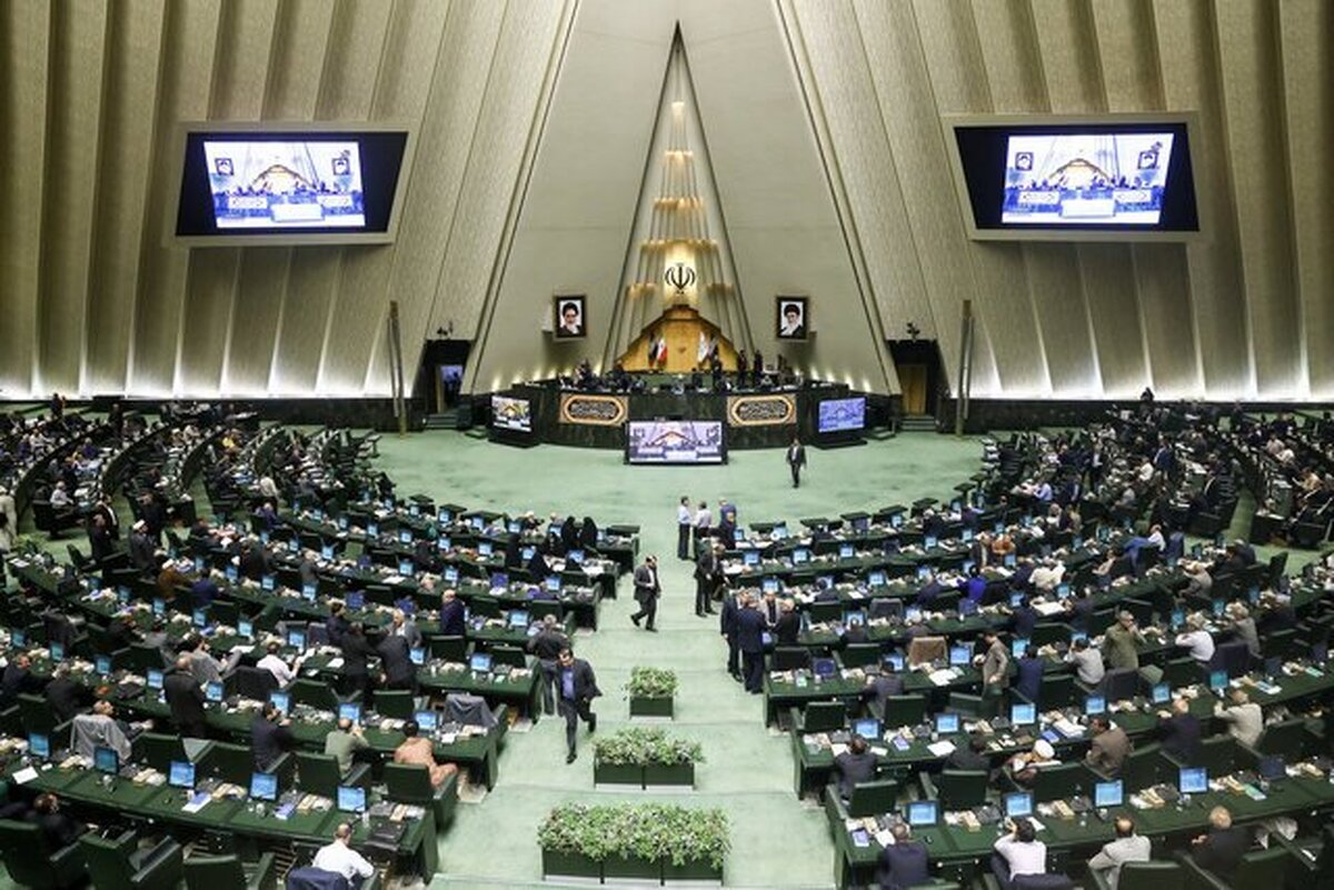 وزرای اقتصادی دولت زیر فشار مجلس؛ جنجال بر سر حذف یارانهها و نحوه اجرای طرح کالابرگ الکترونیکی وزرای اقتصادی دولت زیر فشار مجلس؛ جنجال بر سر حذف یارانهها و نحوه اجرای طرح کالابرگ الکترونیکی