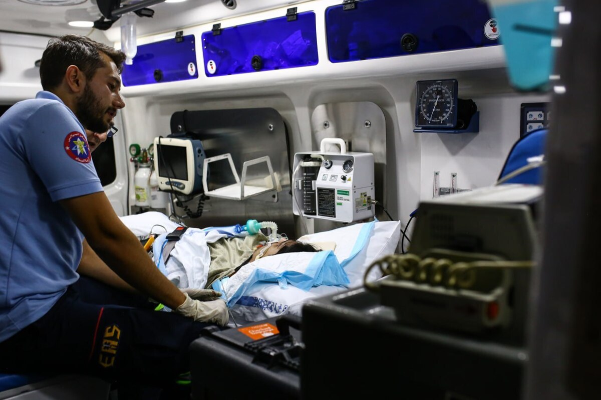 صابر کاظمی همچنان متصل به دستگاه و تحت مراقبت ویژه است + بیانیه تکمیلی فدراسیون والیبال