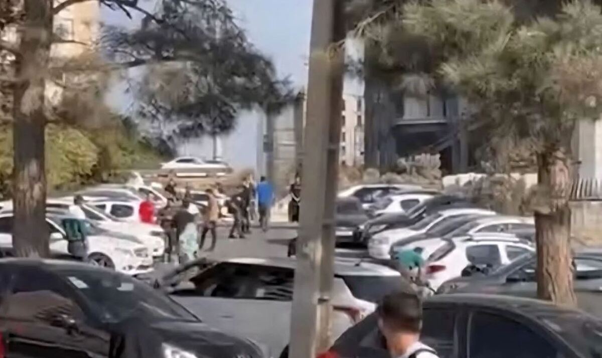 تیراندازی در دانشگاه آزاد واحد سوهانک / پلیس اطلاعیه صادر کرد + فیلم تیراندازی در دانشگاه آزاد واحد سوهانک / پلیس اطلاعیه صادر کرد + فیلم