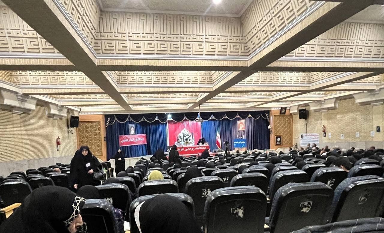 تصاویری خاص از همایش محاکمه ظریف و حسن روحانی+ عکس تصاویری خاص از همایش محاکمه ظریف و حسن روحانی+ عکس