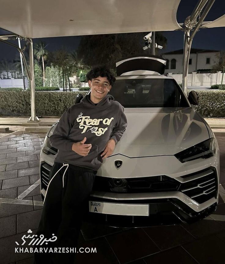 هدیه خاص رونالدو به پسرش/ژست جالب کریستیانو جونیور + عکس هدیه خاص رونالدو به پسرش/ژست جالب کریستیانو جونیور + عکس