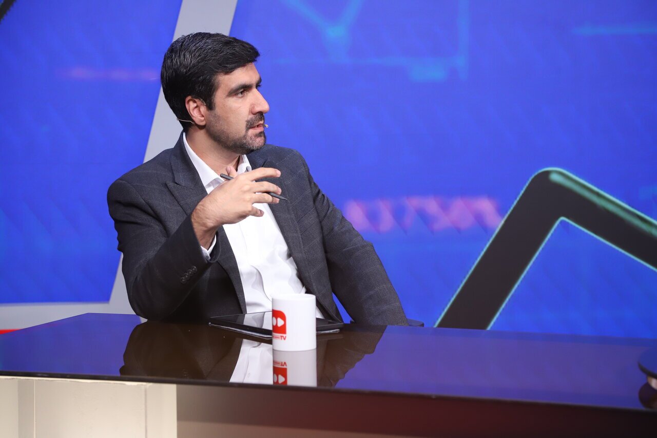 رونمایی دولت از بنزین  ۷۵۰۰ تومانی / مردم آماده باشند