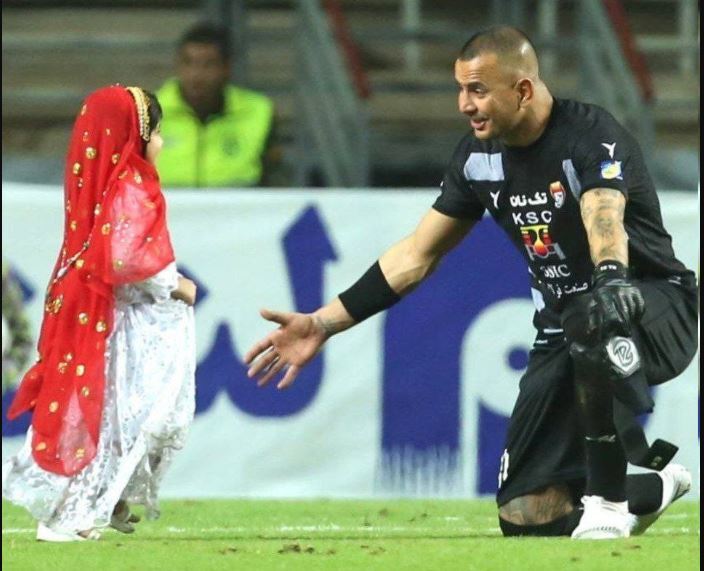 جالب‌ترین جیمی جامپ ایران/ دختری که با عبور از مأموران خود را به یک پرسپولیسی رساند + تصاویر