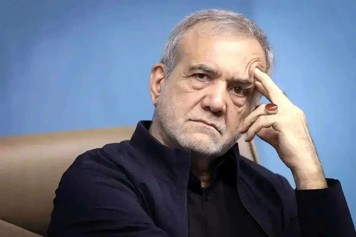 عیادت پزشکیان از سقاب اصفهانی+ عکس