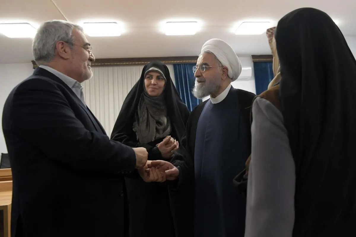 سفیر ایران در چین به دلیل دیدار با حسن روحانی تذکر گرفت