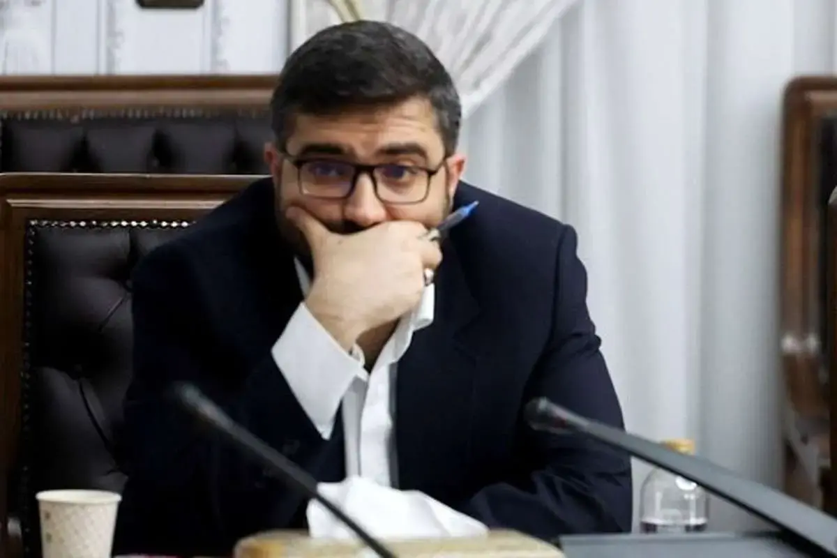 تصویر دردناک سقاب‌اصفهانی در یک جلسه رسمی+ عکس