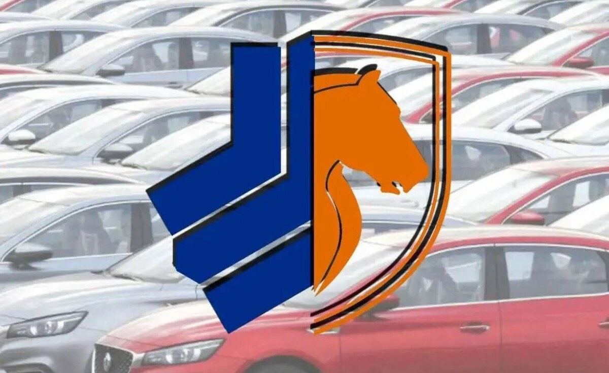 قیمت محصولات ایران خودرو و سایپا امروز ۱۵ آذرماه ۱۴۰۴ / انفجار قیمت خودرو بازار را شوکه کرد! + جدول