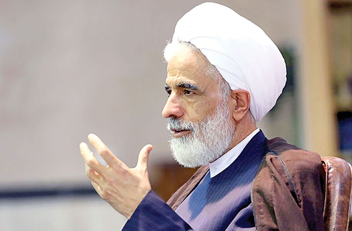 اقدام عجیب معاون پزشکیان در روز دانشجو حسابی سرو صدا کرد+ عکس