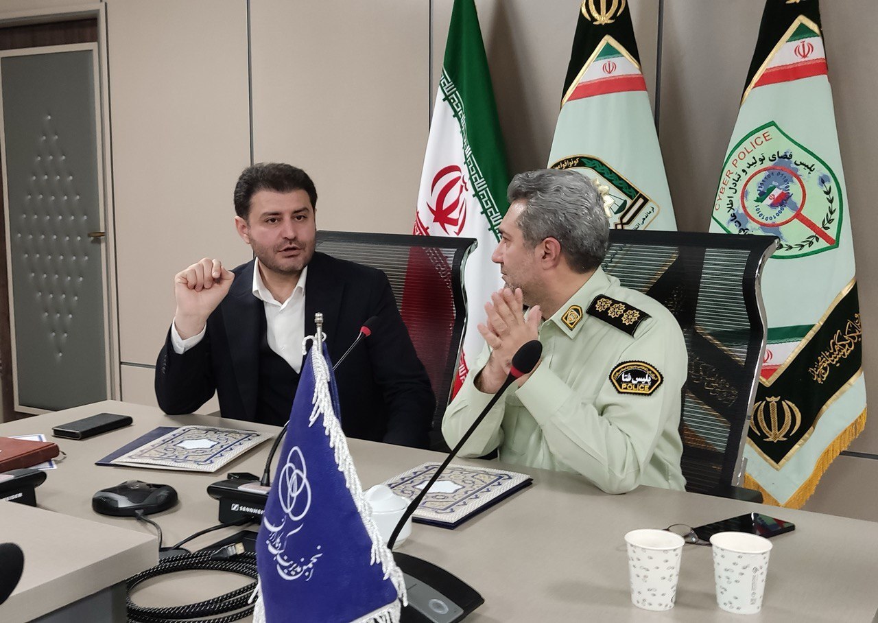 امضای تفاهم نامه همکاری پلیس فتا تهران و انجمن مدیریت کسب و کار ایران امضای تفاهم نامه همکاری پلیس فتا تهران و انجمن مدیریت کسب و کار ایران