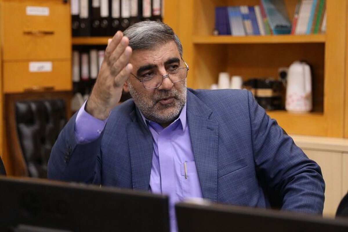 پس‌لرزه‌های برخورد روز گذشته دانشجویان با پورمحمدی و مهاجرانی/ هشدار یک نماینده به دانشجویان: محتوای جریان‌های سیاسی باید «مرگ بر آمریکا» باشد