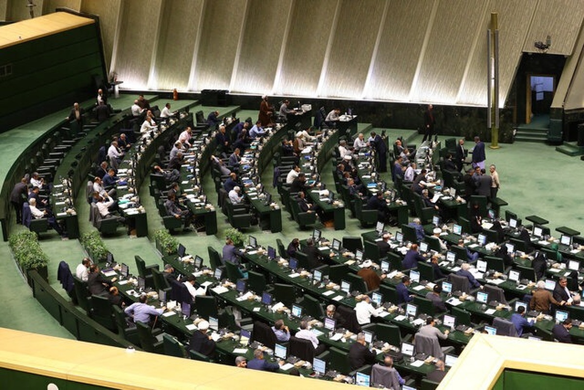 جلسه علنی مجلس آغاز شد / سوال از وزیر نیرو در دستور کار
