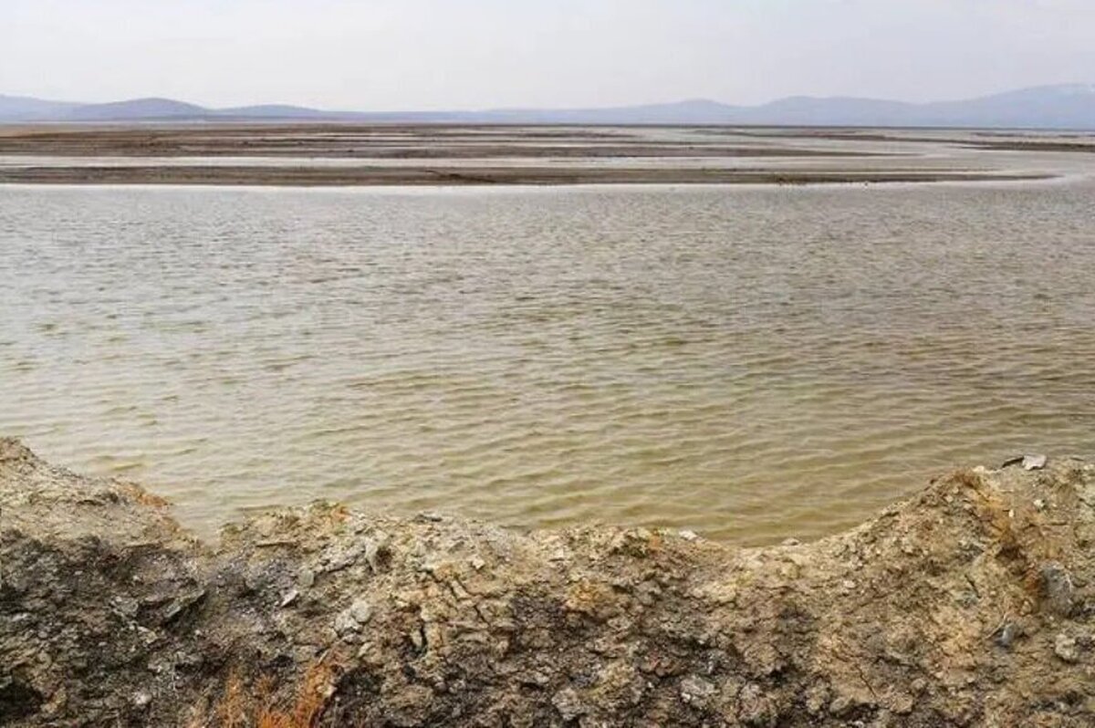 اخبار خوش از دریاچه ارومیه/ جریان آب دوباره در بستر خشک دریاچه جاری شد