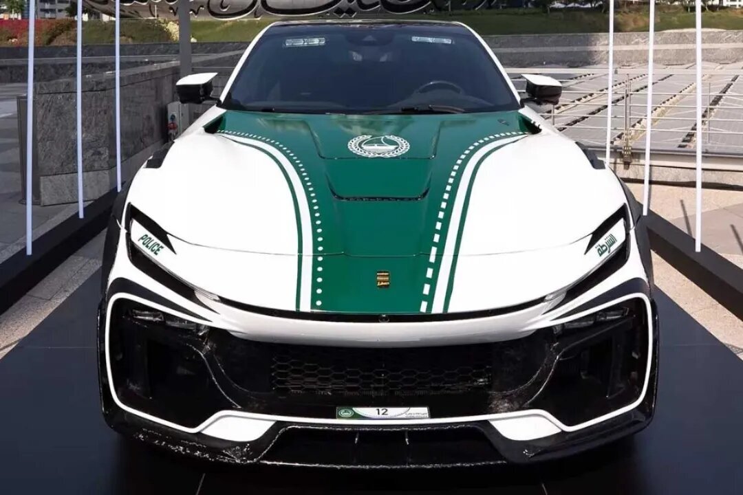 رونمایی پلیس دبی از خودروی جدید حیرت انگیزش رونمایی پلیس دبی از خودروی جدید حیرت انگیزش