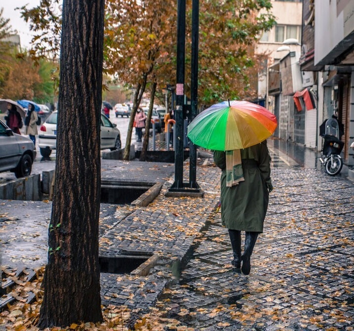 وضعیت آب و هوای تهران امروز شنبه ۲۲ آذر ۱۴۰۴ / آماده باش تهران برای کولاک و باد