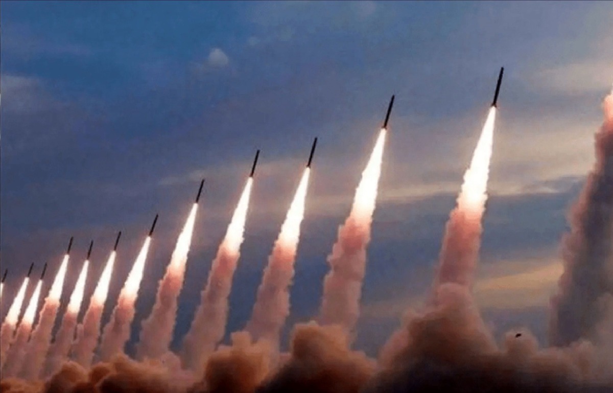 سپاه دو موشک مرموز را رونمایی کرد