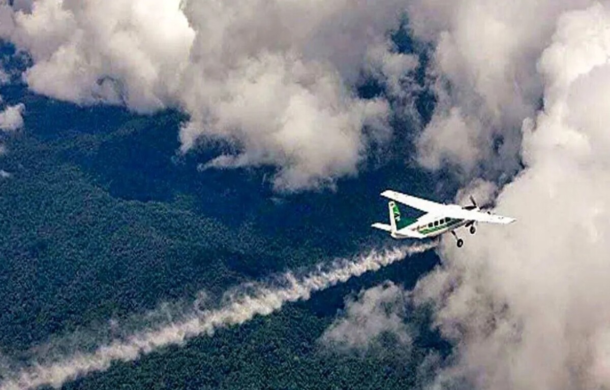 ۱۷ پرواز بارورسازی در کشور انجام شد / بارش‌های آذر ۱۴۰۴؛ طبیعی یا دست‌ساز؟