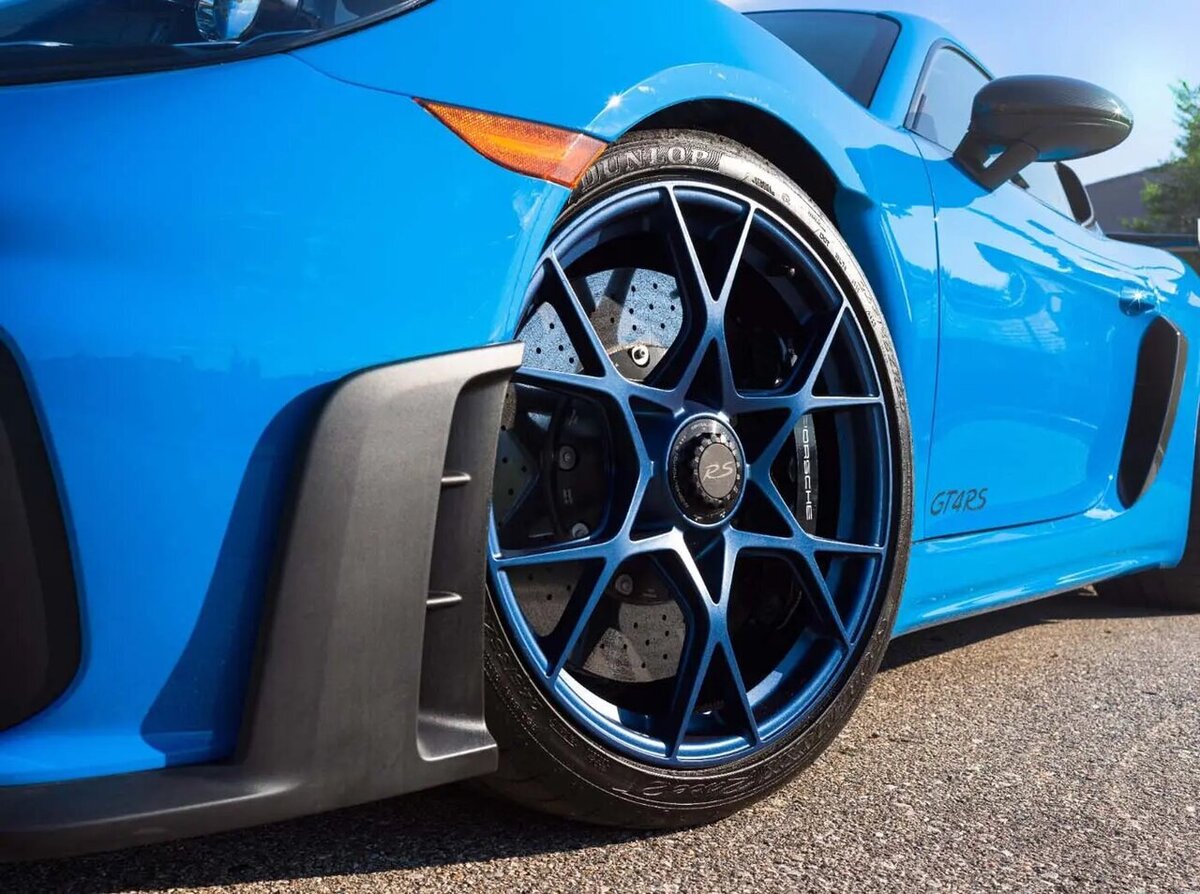 چرا خودرو‌های خاص به ترمز سرامیکی مجهز می‌شوند؟