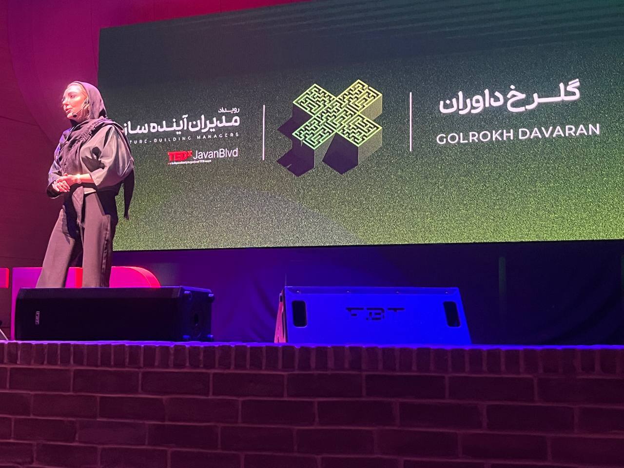 روایت تاریکی بر صحنه تدکس